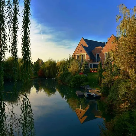度假村 Lacul